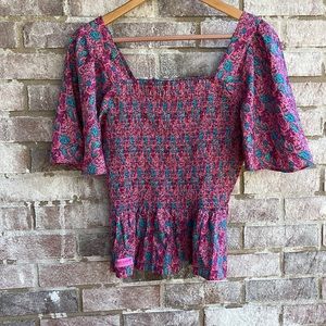 Simply Southern print top. Elasticized bodice with peplum. Size S 🌸